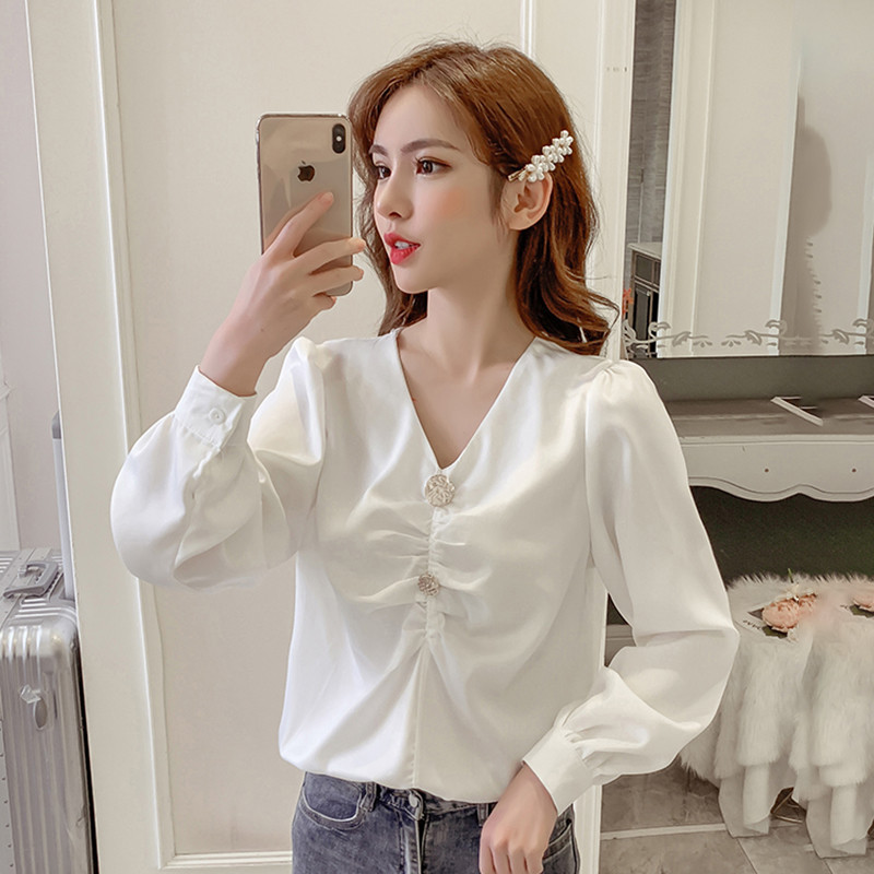 Modern női blúz két színben, spitz nyakkivágással