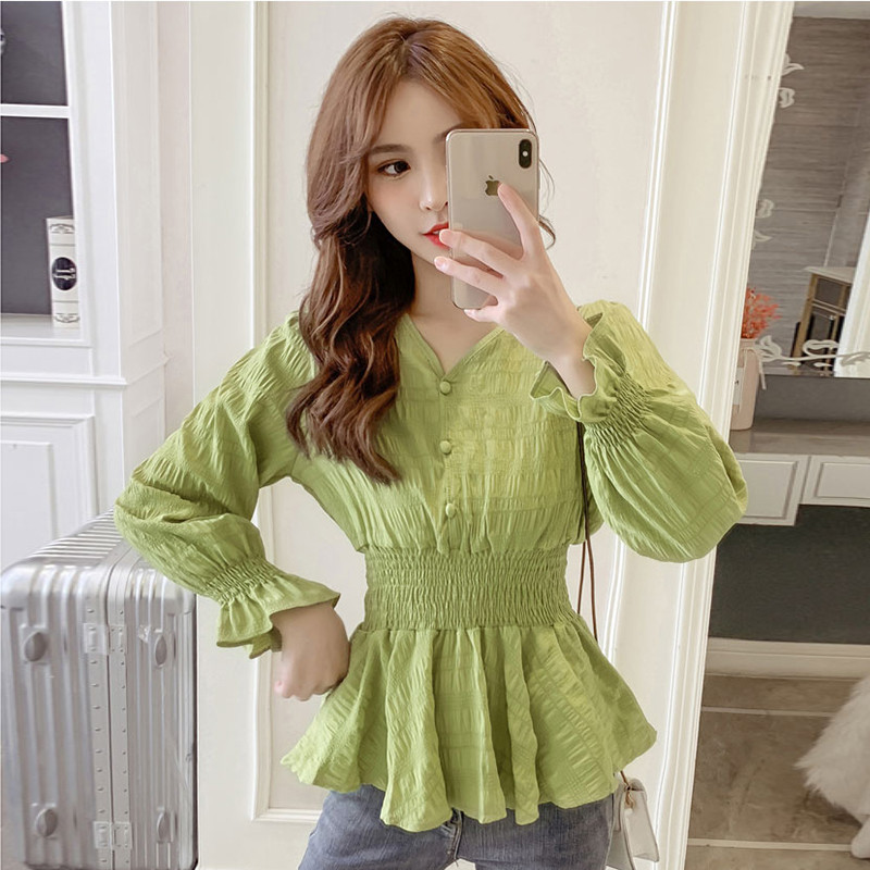 Női alkalmi blúz három színben, spitz nyakkivágással