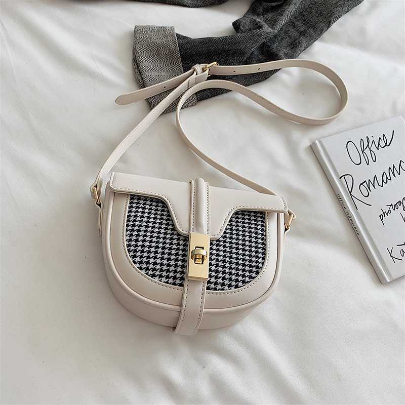 Γυναικεία  τσάντα σε πολλά χρώματα