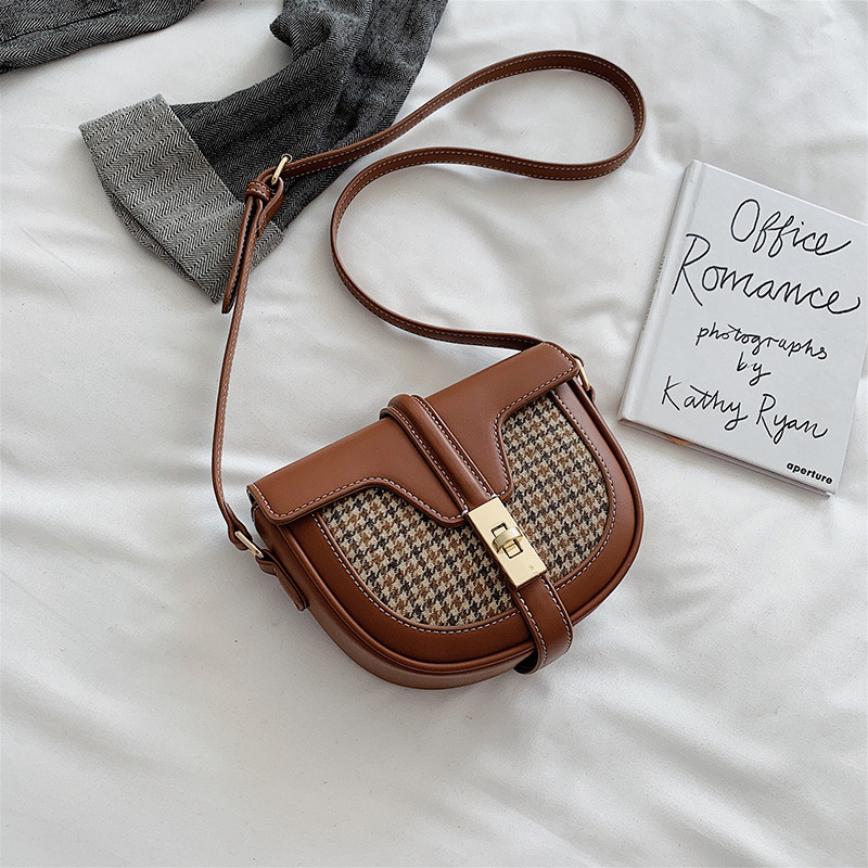 Γυναικεία  τσάντα σε πολλά χρώματα