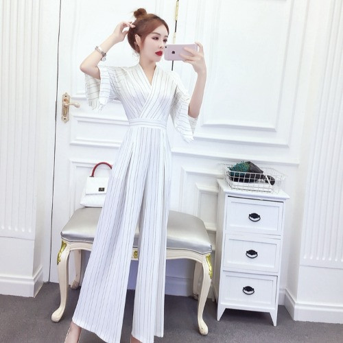 Κομψή γυναικεία ολόσωμη φόρμα μοντέλο  με μανίκια 3/4 σε διάφορα χρώματα