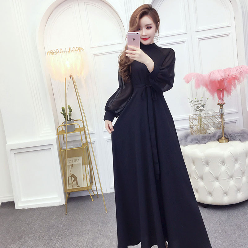 Modern női hosszú ruha pólógallérral, fekete színben