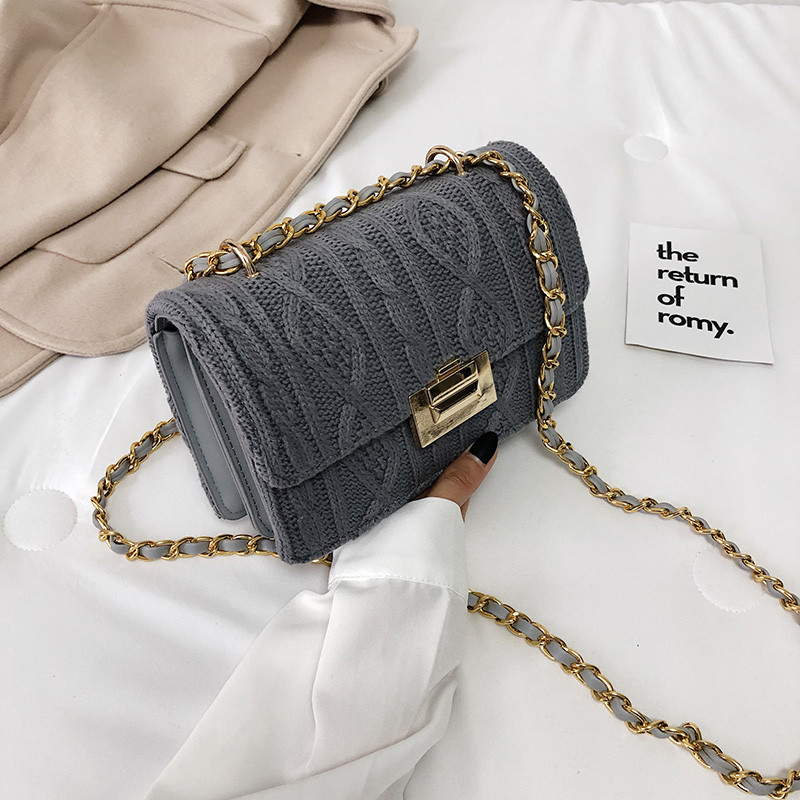 Stílusos női táska lánccal, három színben