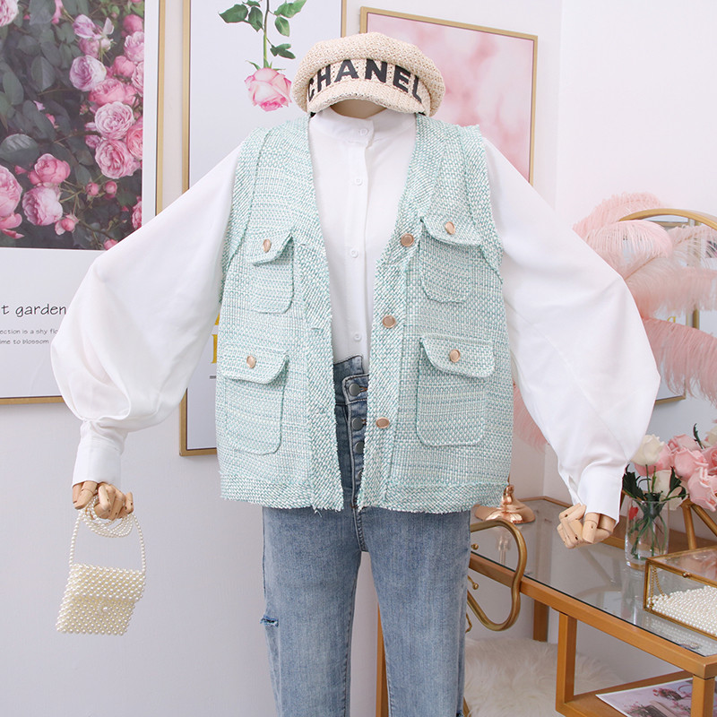 Model nou de vestă de damă cu nasturi și buzunare în verde, roz și negru