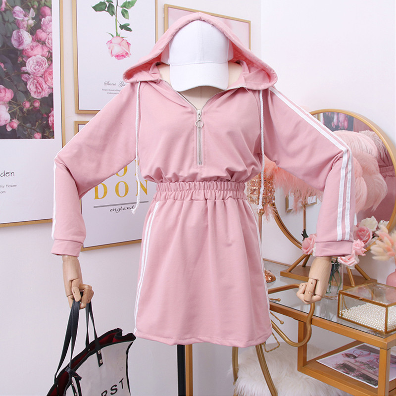 Set sport de dama modern cu bordura in mai multe culori