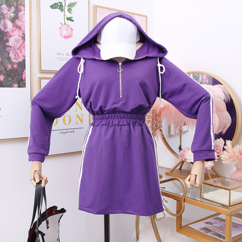 Set sport de dama modern cu bordura in mai multe culori