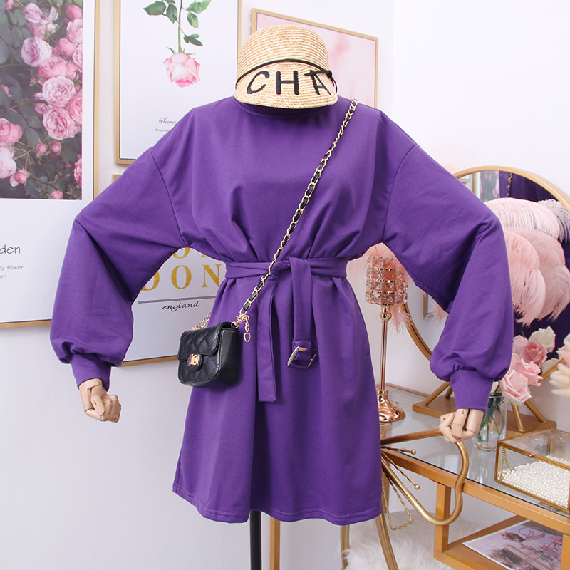 Alkalmi női ruha O-nyakkal és övvel - többféle színben