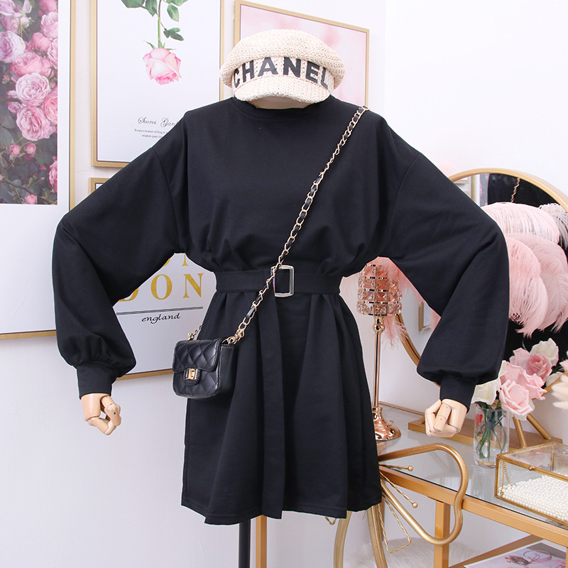 Alkalmi női ruha O-nyakkal és övvel - többféle színben