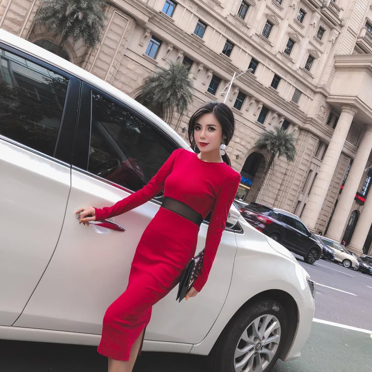 Rochie de dama eleganta model drept cu maneci lungi in negru si rosu