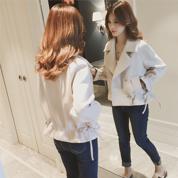 Palton de dama stilat cu decolteu spitz - model scurt in mai multe culori