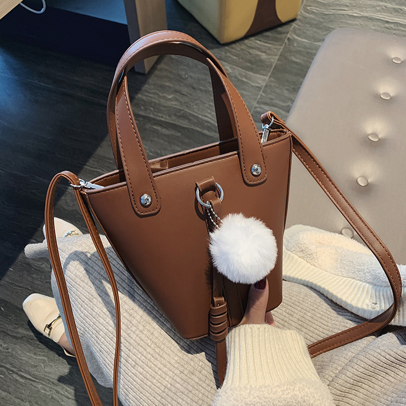 Νέο μοντέλο γυναικεία τσάντα  σε διάφορα χρώματα