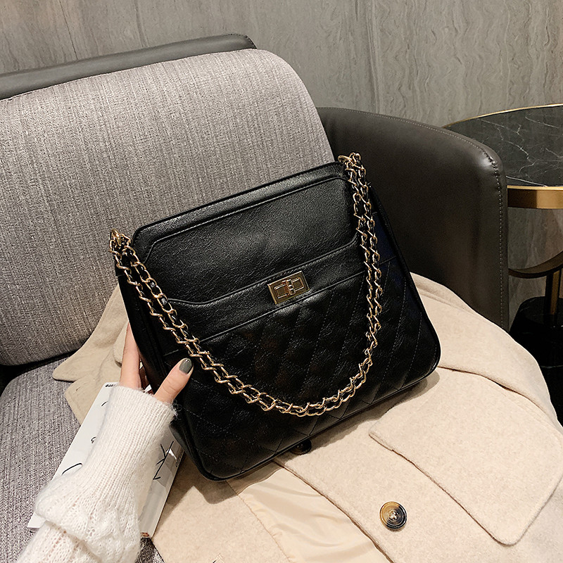 Geanta de dama cu fermoar in trei culori