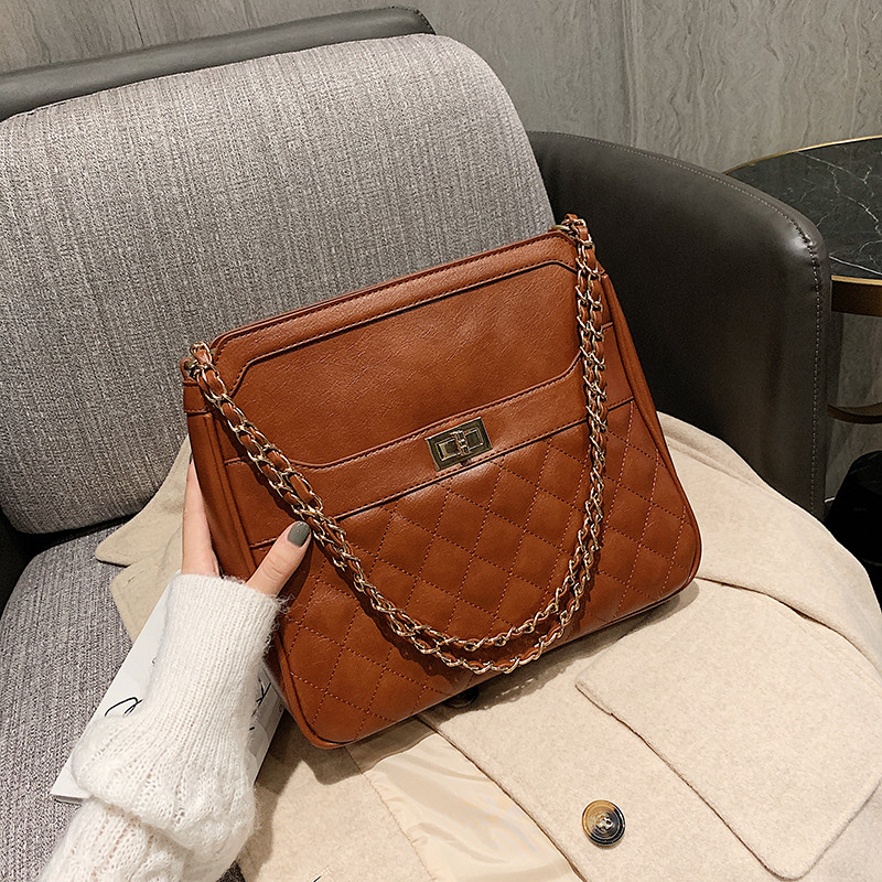 Geanta de dama cu fermoar in trei culori