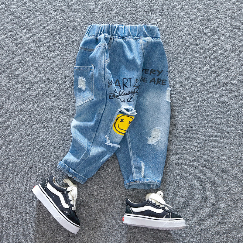 Blugi de copii actuali in doua culori cu aplicatie pentru baieti