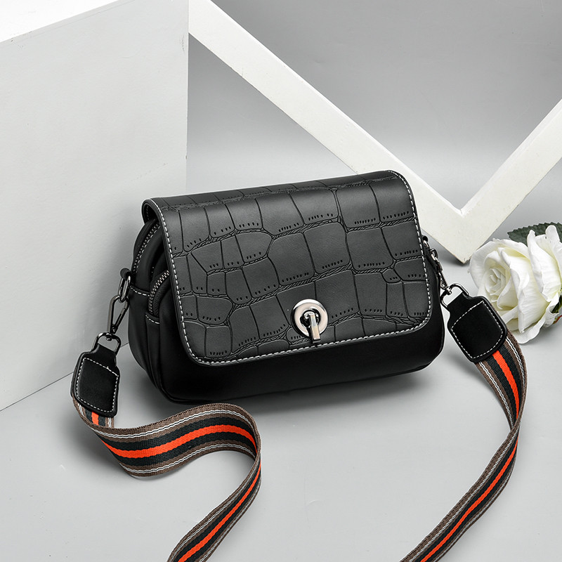 Geanta casual dama cu un singur maner de culoare neagra