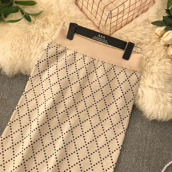 Fusta de dama moderna cu talie inalta in bej si negru
