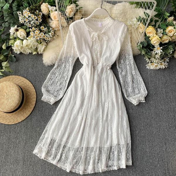 Női csipkeruha három színben szalaggal