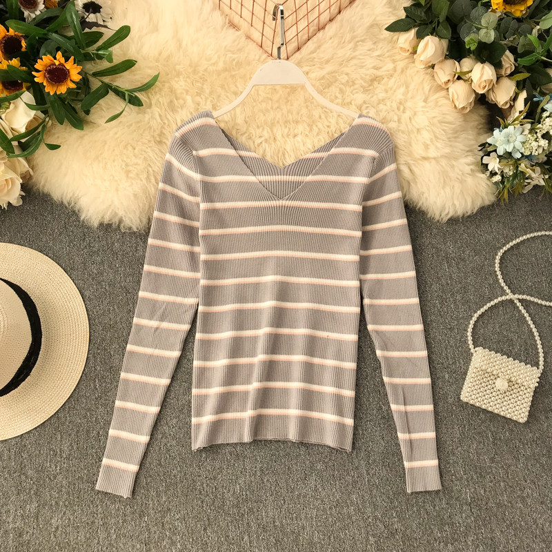 Női csíkos blúz spitz nyakkivágással, két színben