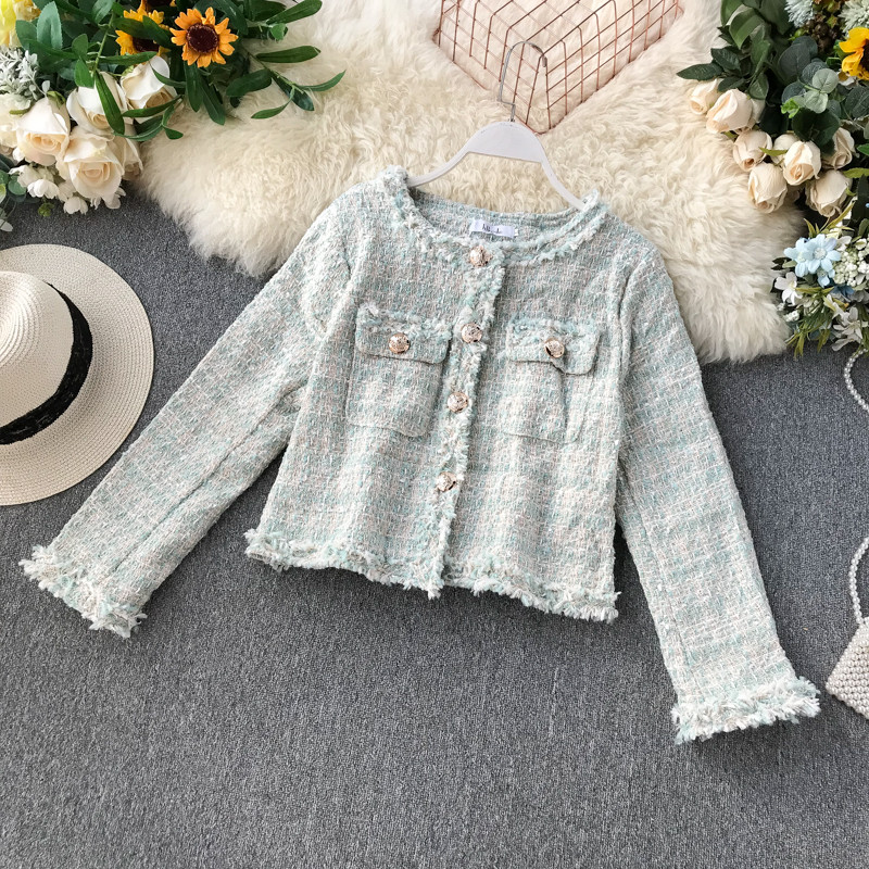 Modern női kabát gombokkal, három színben