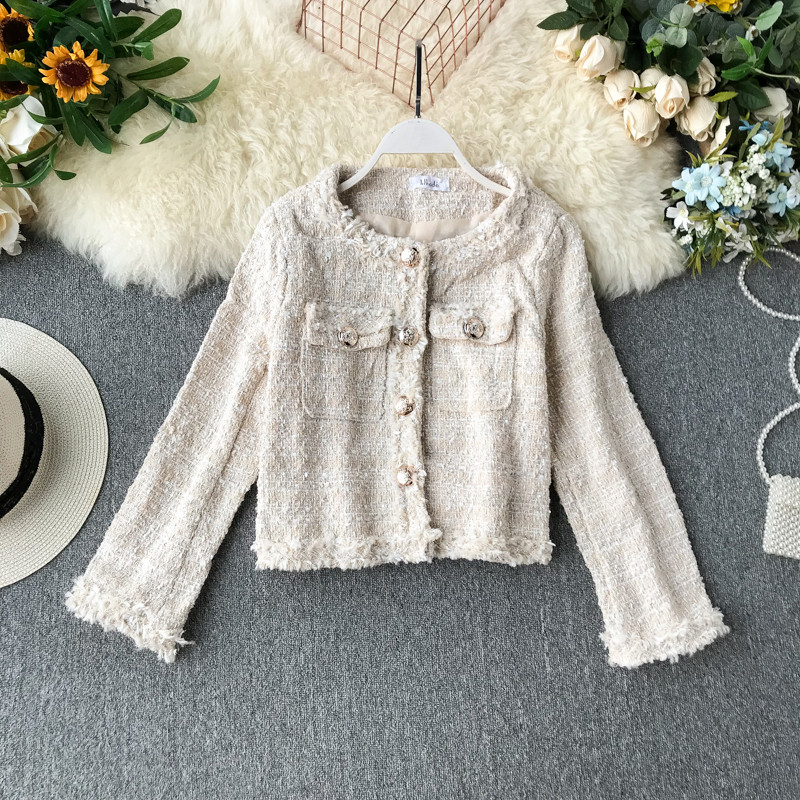 Modern női kabát gombokkal, három színben