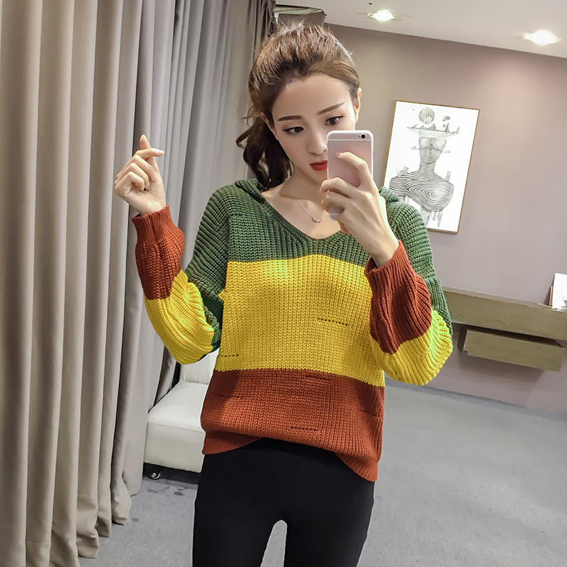 Alkalmi csíkos pulóver spitz nyakkivágással