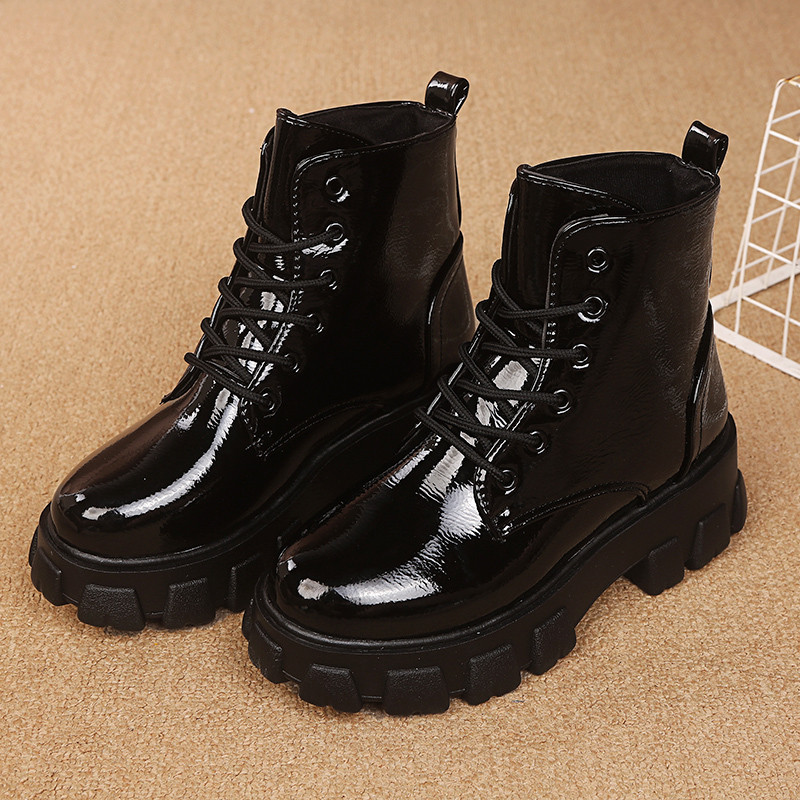 Aktuális női kubai fekete durva talppal