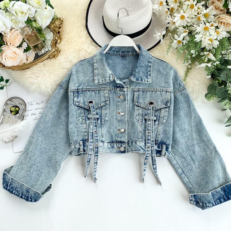 Női farmerdzseki zsebbel, két színben