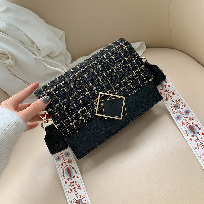 Modern női táska hosszú füllel, három színben