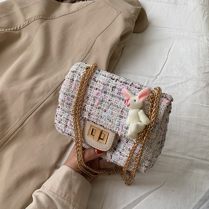 Modern női táska kiegészítővel, két színben