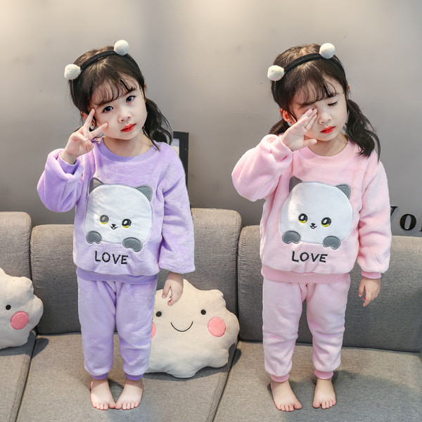 Παιδική πιτζάμα για  κορίτσια σε δύο χρώματα με κεντήματα