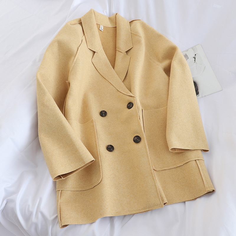 Γυναικείο σακάκι για το φθινόπωρο με τσέπες σε μπεζ, ροζ και κίτρινο χρώμα