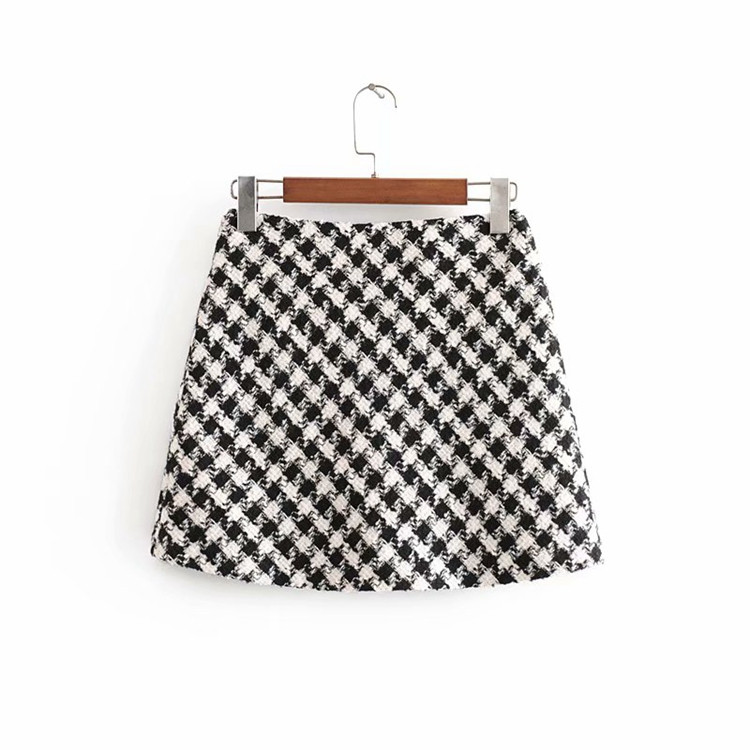 Rövid kockás szoknya magas derékkal