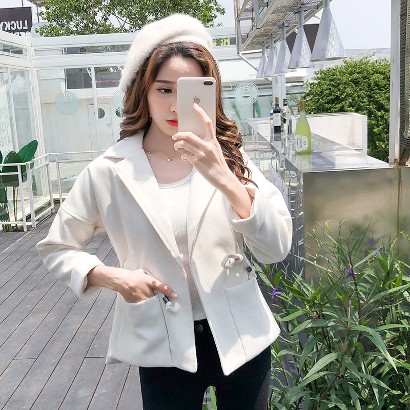 Γυναικείο σακάκ με κοδόνι στη μέση  και λαιμόκοψη σε διάφορα χρώματα