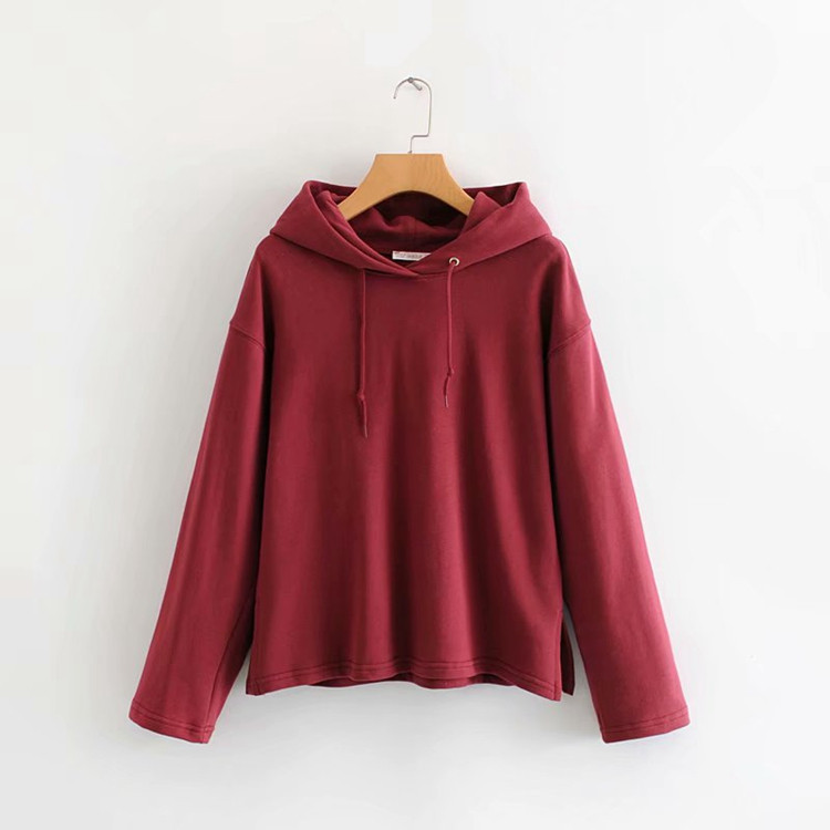 Sport pulóver kapucnival és nyakkendővel több színben