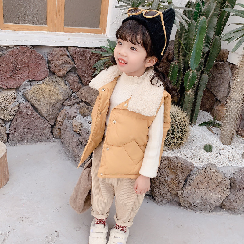 Napi gyerekmellény lányoknak négy színben, gombokkal és zsebekkel