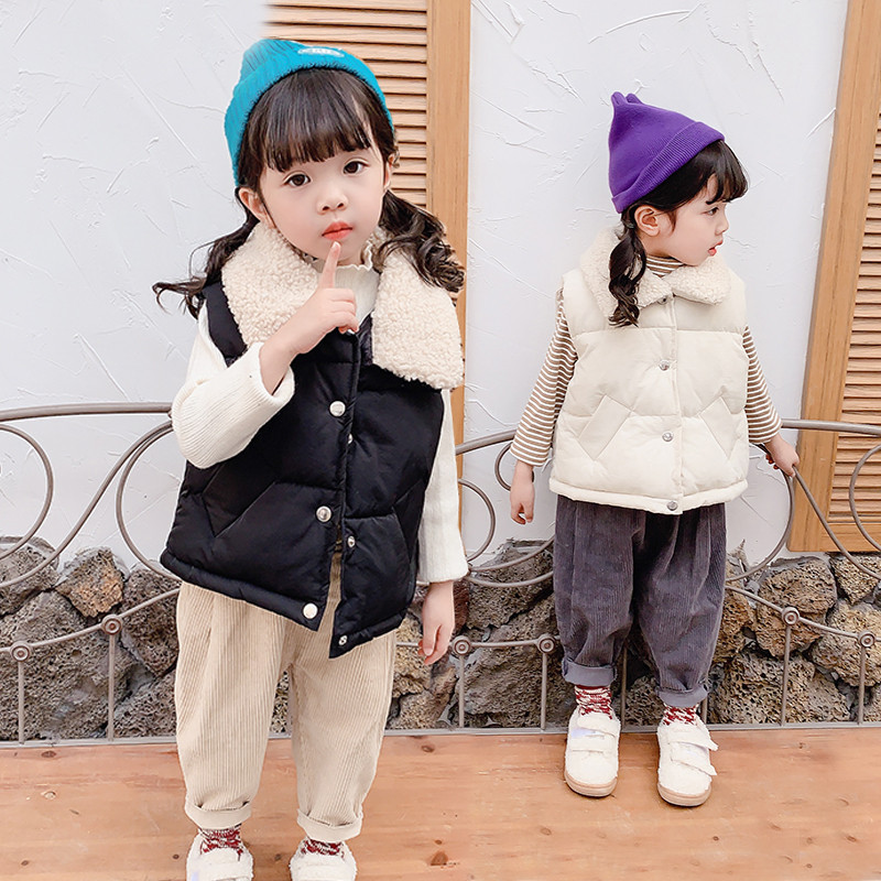 Napi gyerekmellény lányoknak négy színben, gombokkal és zsebekkel