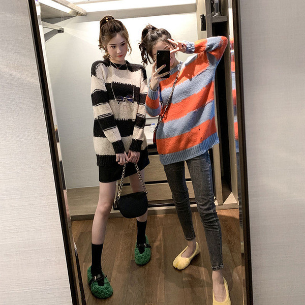 Γυναικείο ριγέ φθηνοπωρινό πουλόβερ  φαρδύ μοντέλο σε δύο χρώματα