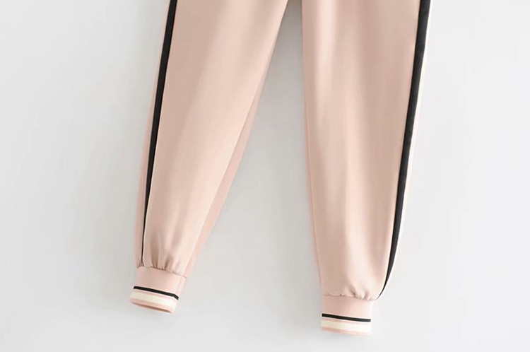 Sport- és alkalmi nadrág gumírozott derékkal és oldalsó szegéllyel