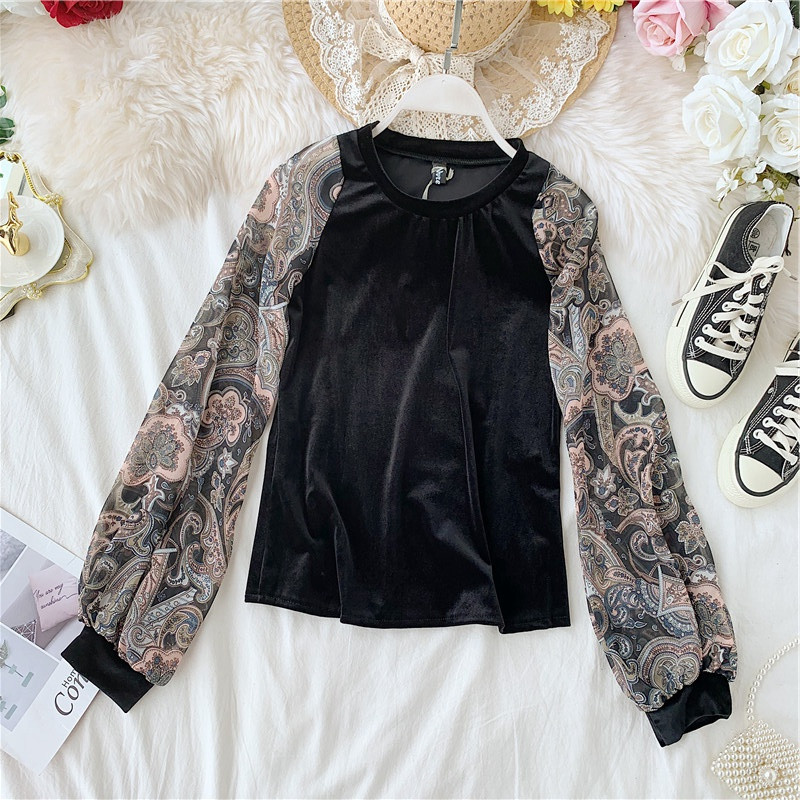 Μοντέρνα γυναικεία μπλούζα βελούδο με ζωικό πριντ