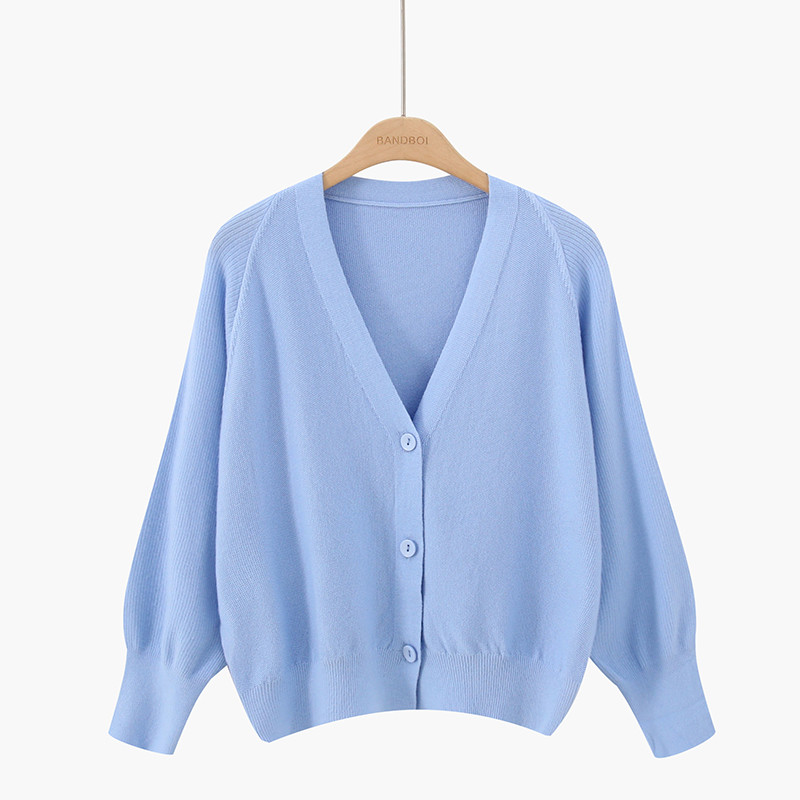 Μοντέρνα γυναικεία ζακέτα σε διάφορα χρώματα με κουμπιά