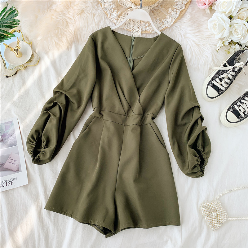 Salopetă de damă modernă cu mâneci lungi și decolteu spitz