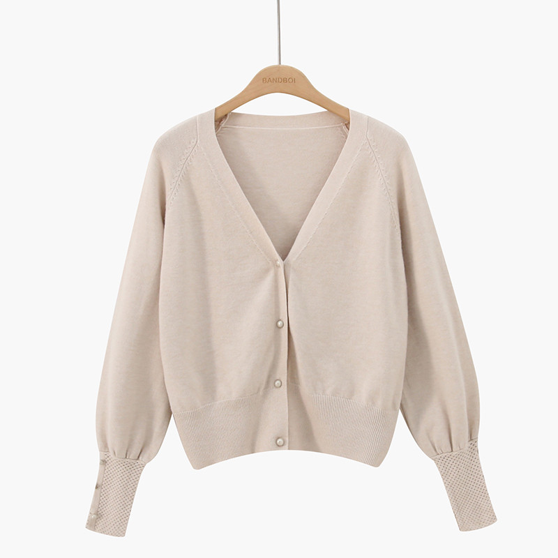 Aktuális női mellény gombokkal és spitz nyakkivágással több színben