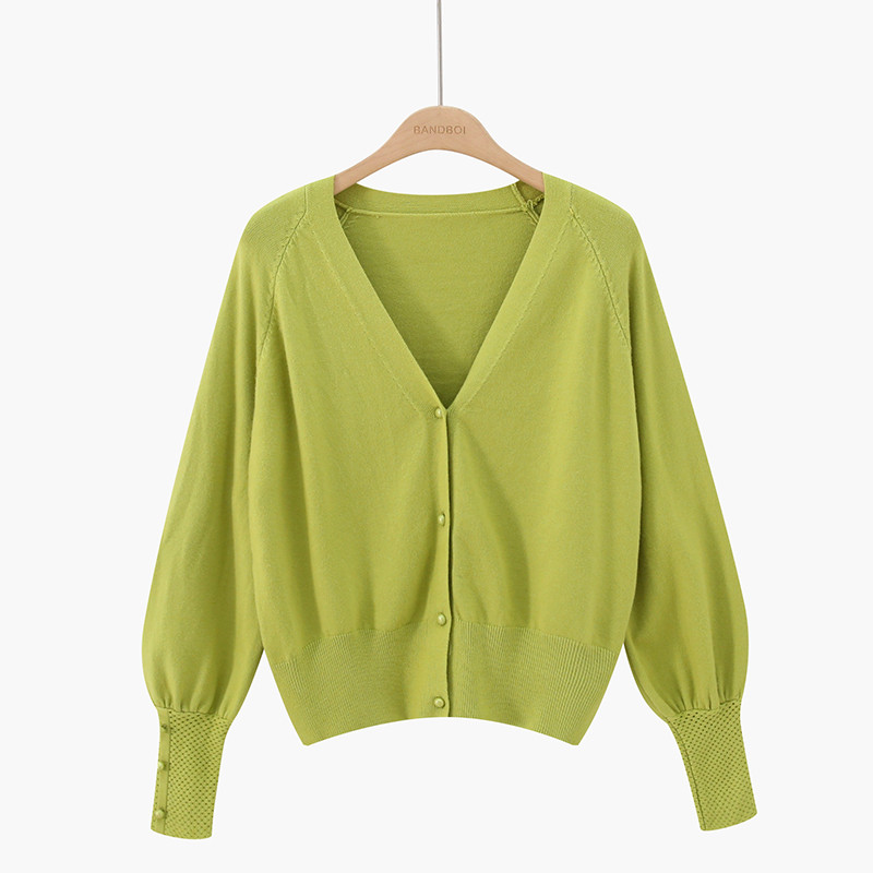 Aktuális női mellény gombokkal és spitz nyakkivágással több színben