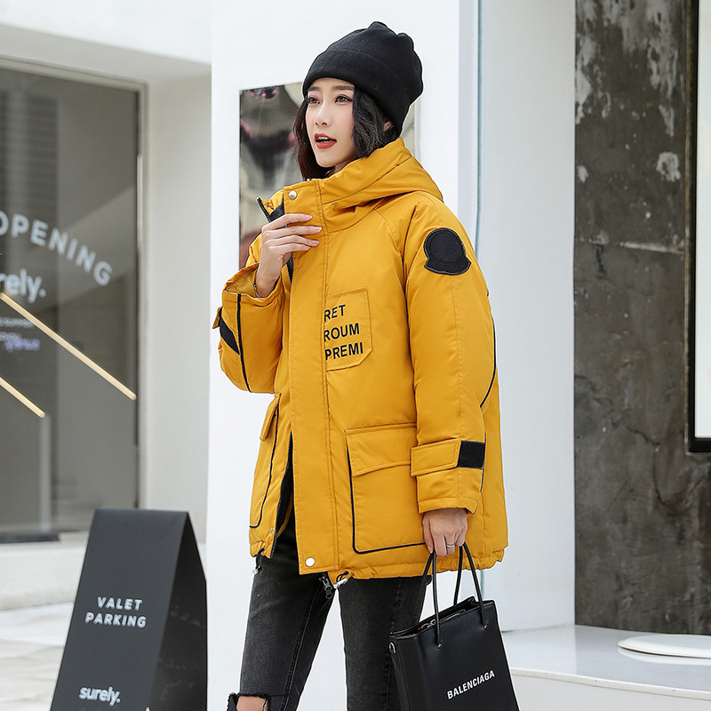 Női alkalmi kabát, hátoldalán felirattal több színben