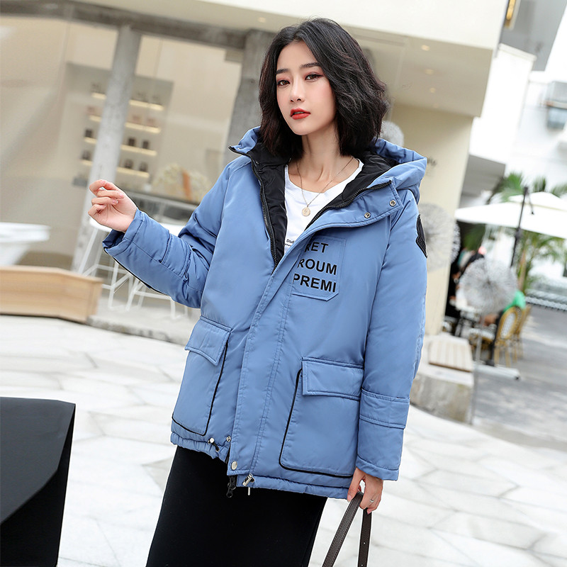 Női alkalmi kabát, hátoldalán felirattal több színben