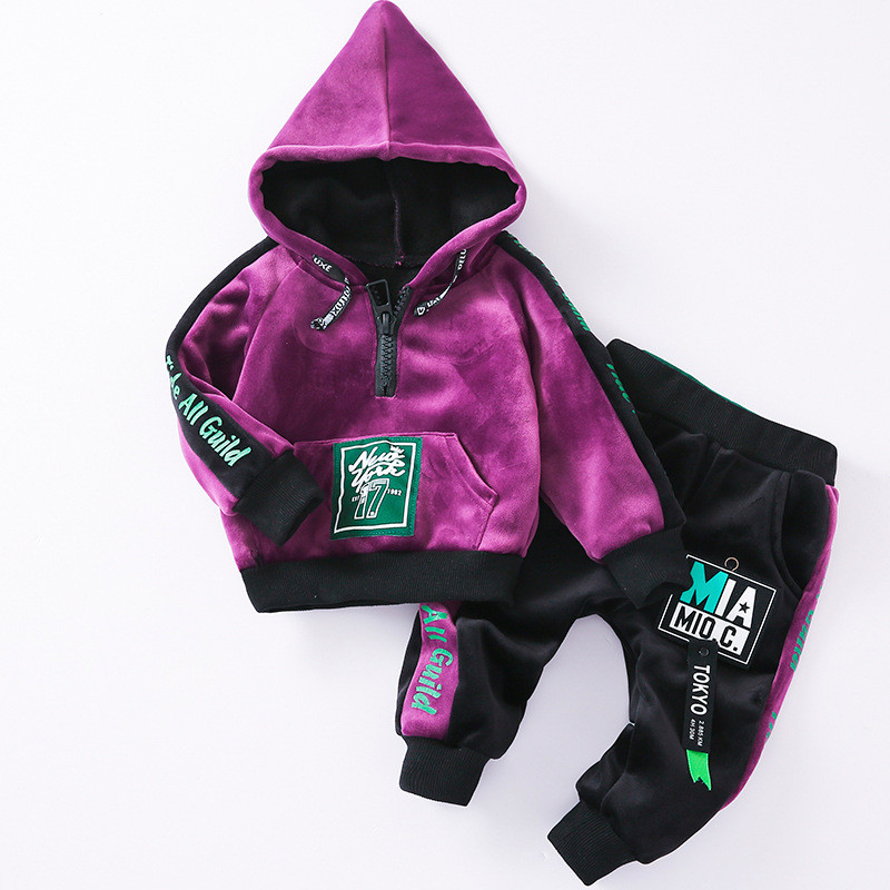 Új modell kétrészes gyerekkészlet fiúknak zöld és lila színben