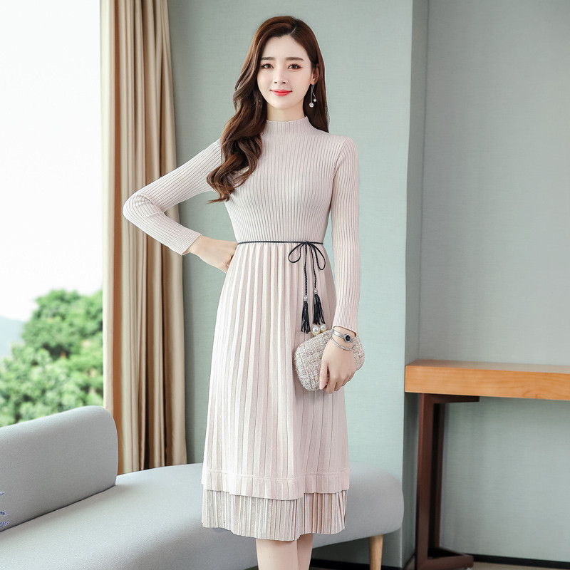 Stílusos női ruha vékony kötésből fekete és bézs színben