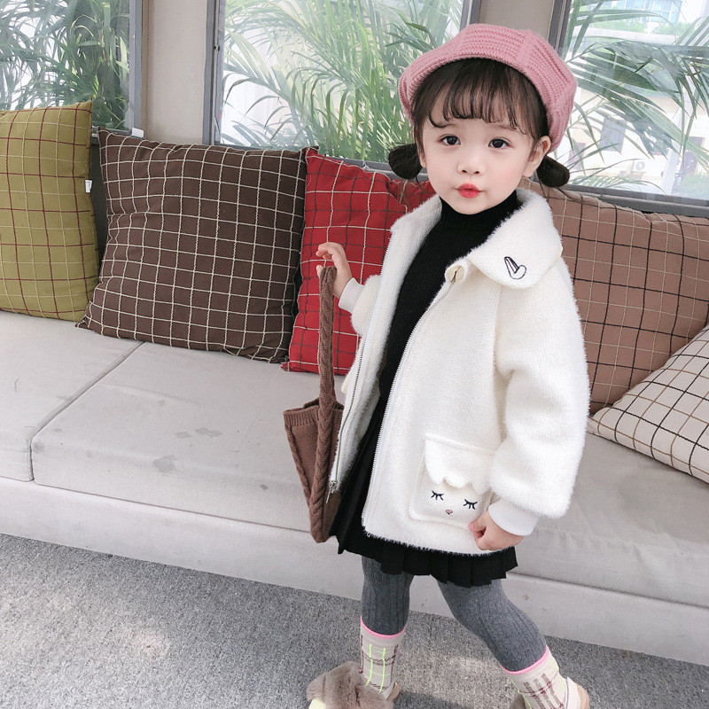 Új modell gyerekkabát rózsaszín, fehér és kék hímzéssel