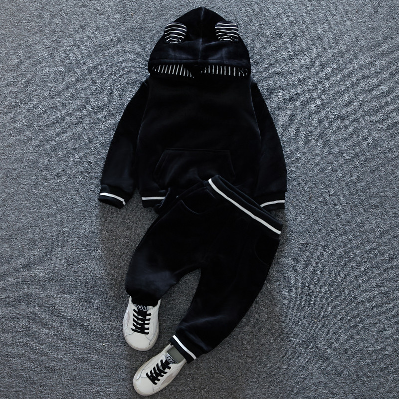 Set copii in trei culori in doua parti pentru baieti