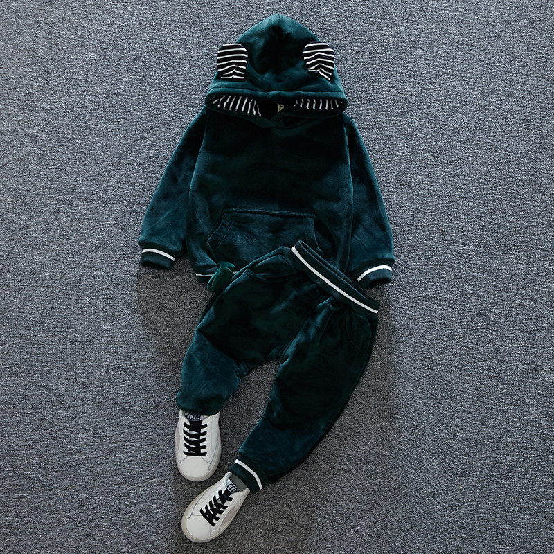 Set copii in trei culori in doua parti pentru baieti